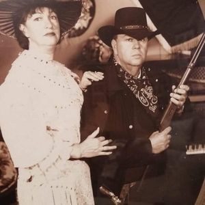 Meet your Posher, Tom